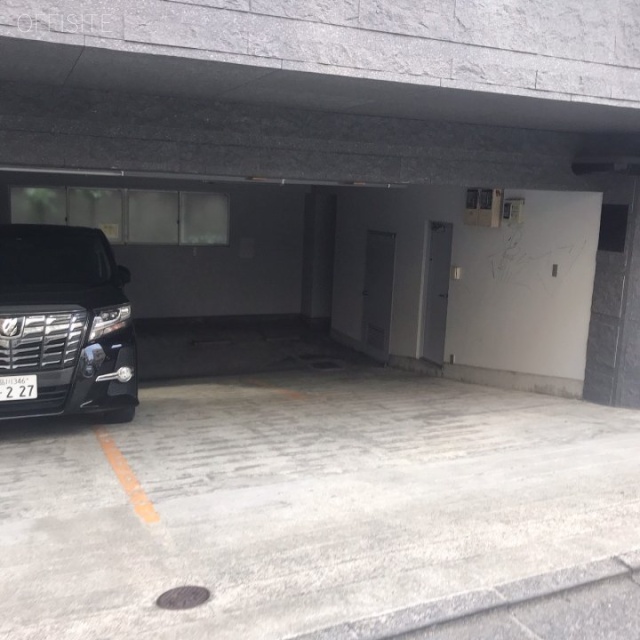 マノワール藤ビル 駐車場