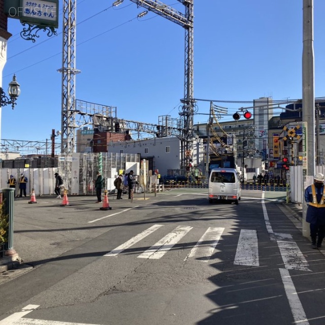 タウンセンタービル沼袋 ビル前面道路