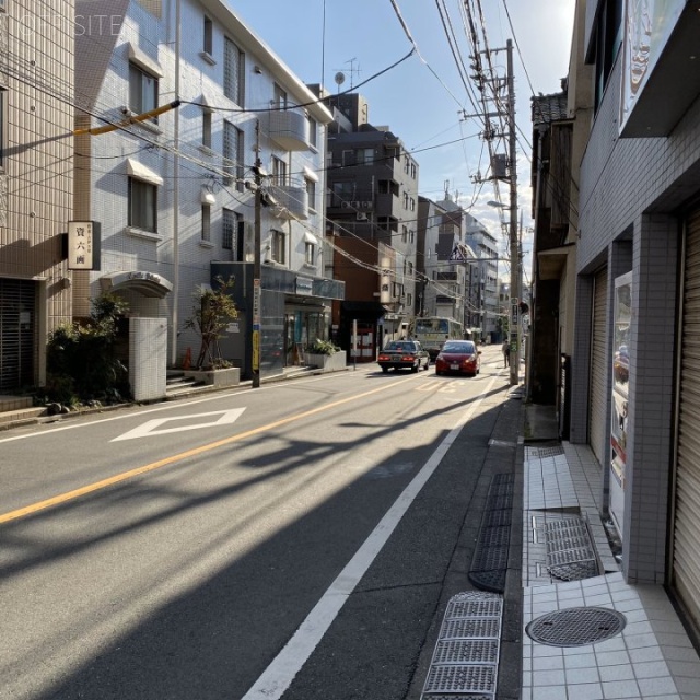 Mパラッツォ ビル前面道路