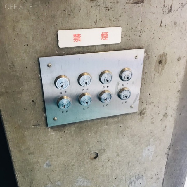 カツラビル　エレベーター