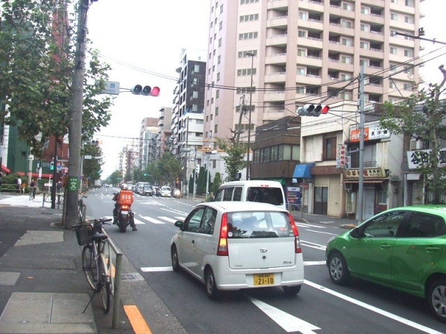 MKビル ビル前面道路