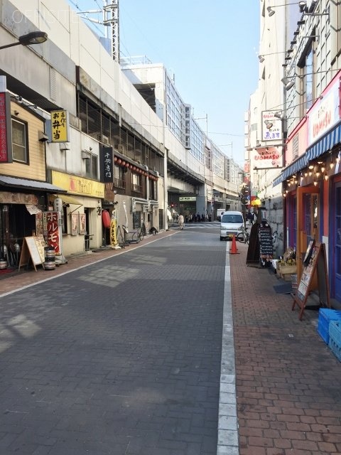 神田南口ビル ビル前面道路