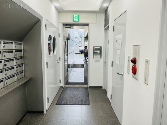 UNO(ウノ)ビル エントランス