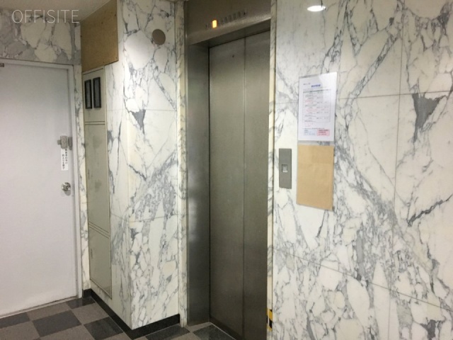 柳北(にゅうほく)ビル エレベーター