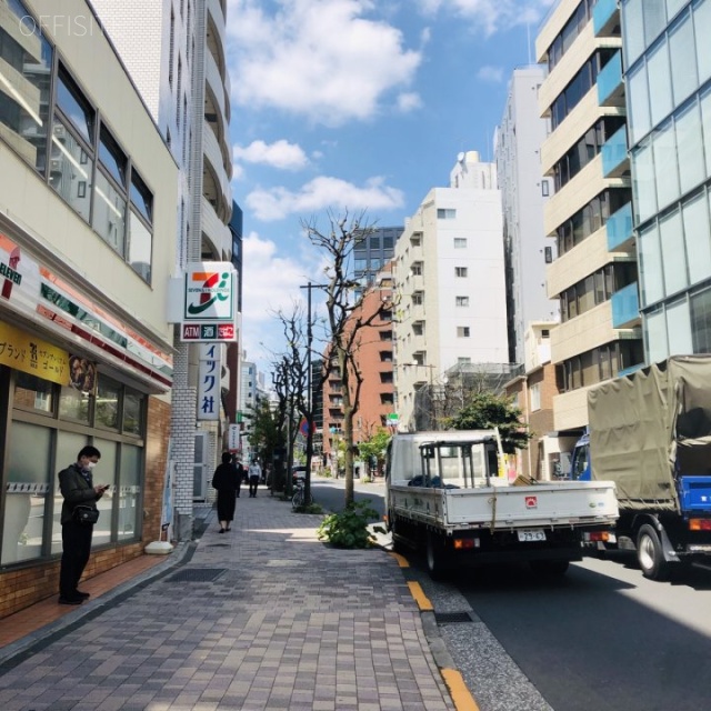桔梗ライオンズマンション平河町 ビル前面道路