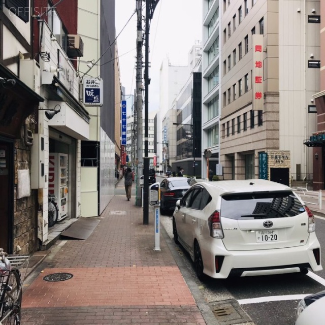 勝村ビル ビル前面道路