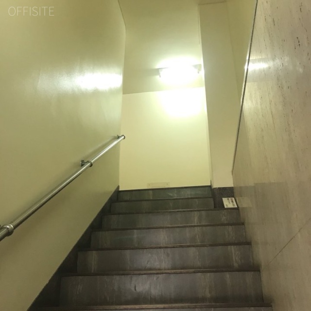 中央ビル エントランス