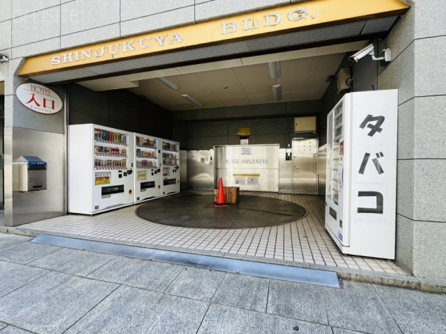 新宿屋ビル 駐車場