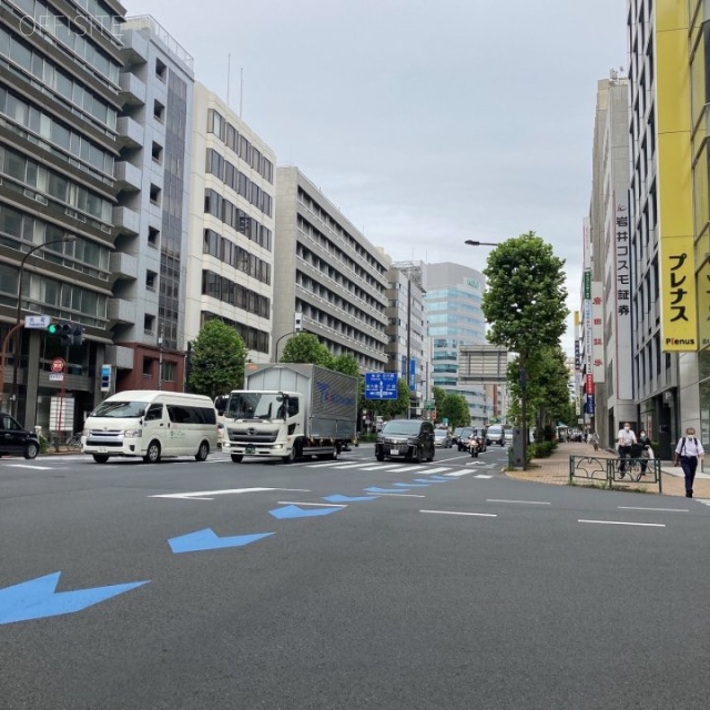 兜町偕成ビル別館 ビル前面道路