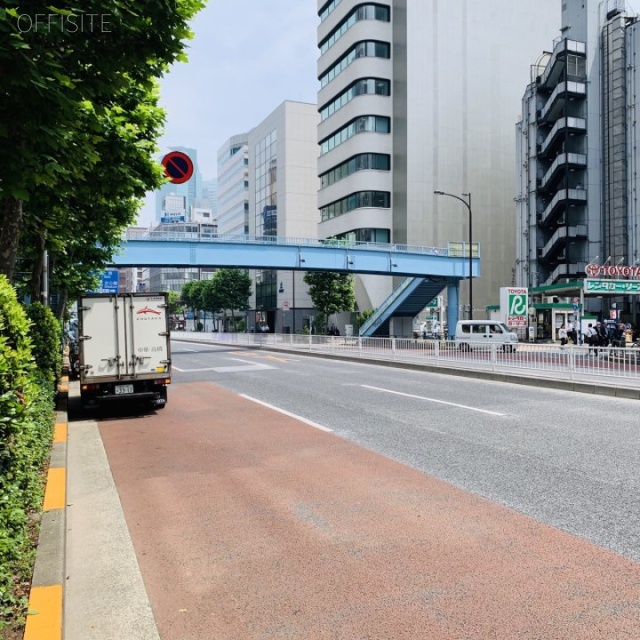 丹波屋ビル 外堀通り面す
