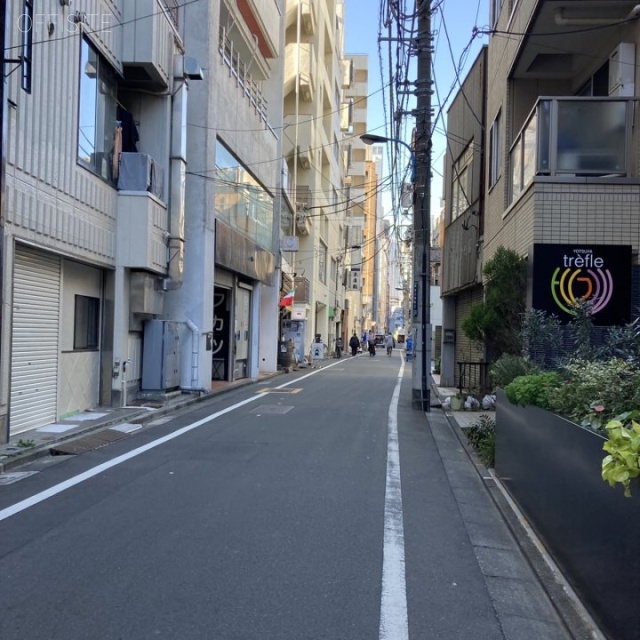 萬壽(まんじゅ)ビル ビル前面道路