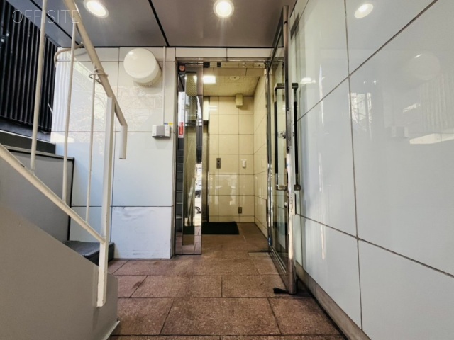 武藤ビル エントランス