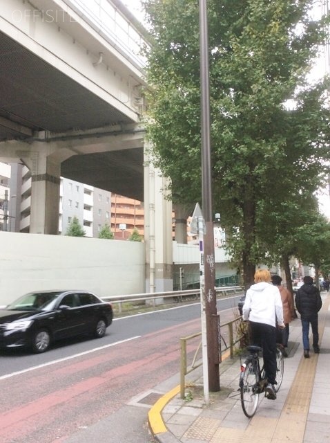 アーバンリゾート三軒茶屋ビル ビル周辺道路