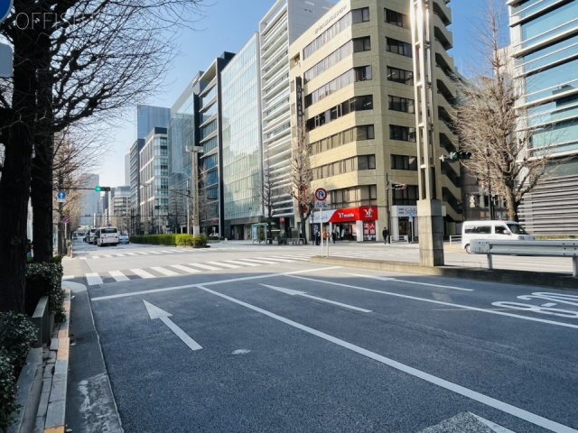 エンパイヤビル 周辺