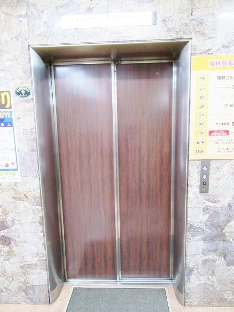 風林会館 エレベーター