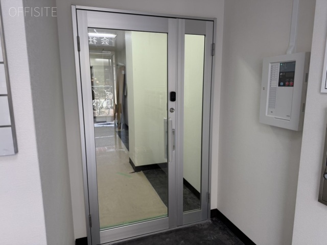 HARONビル　オフィスビル出入口