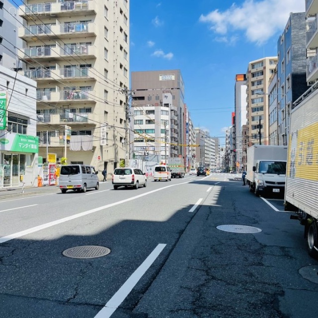 ヴェラハイツ御徒町 前面に清洲橋通り