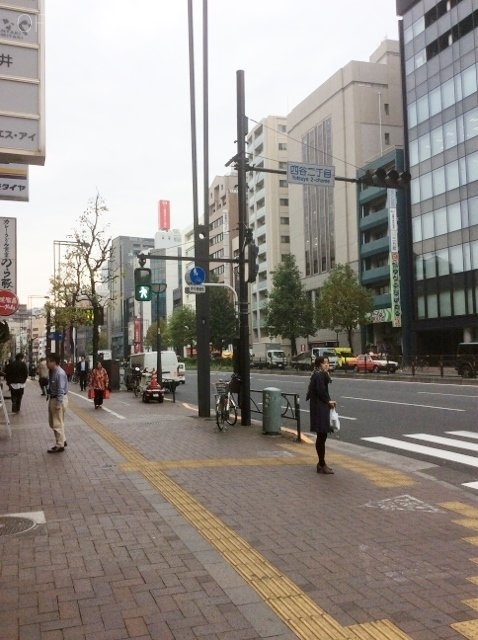 四谷エコビル ビル周辺道路