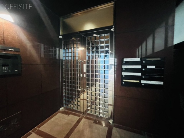 泰明青山(タイメイアオヤマ)ビル エントランス