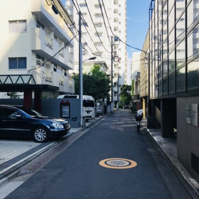 宏和ビル ビル前面道路