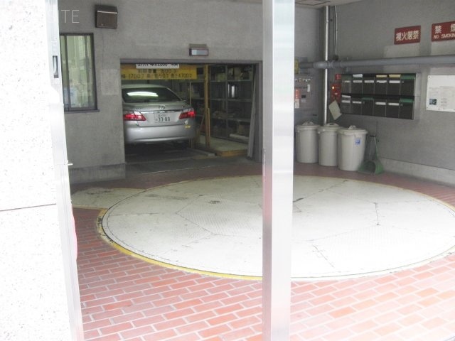 北辰ビル　駐車場