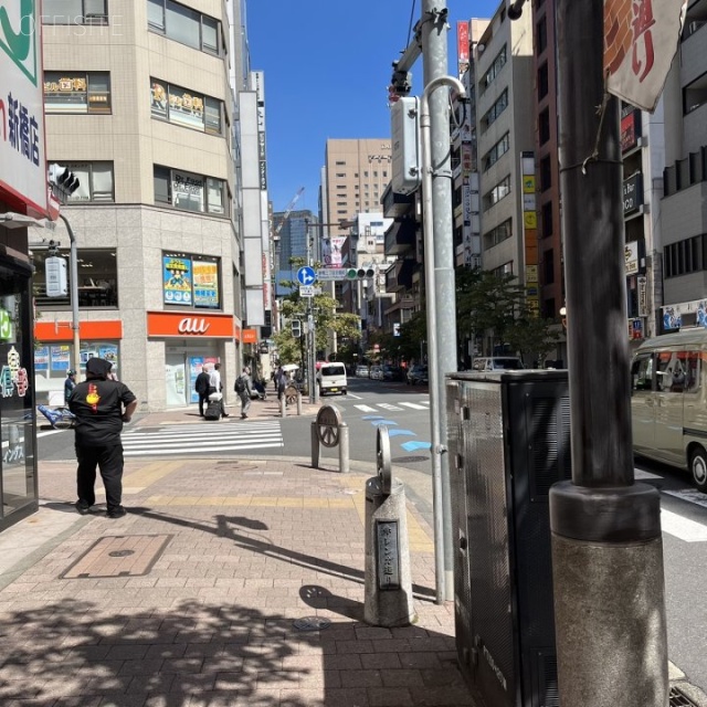 岩田ビル　前面歩道