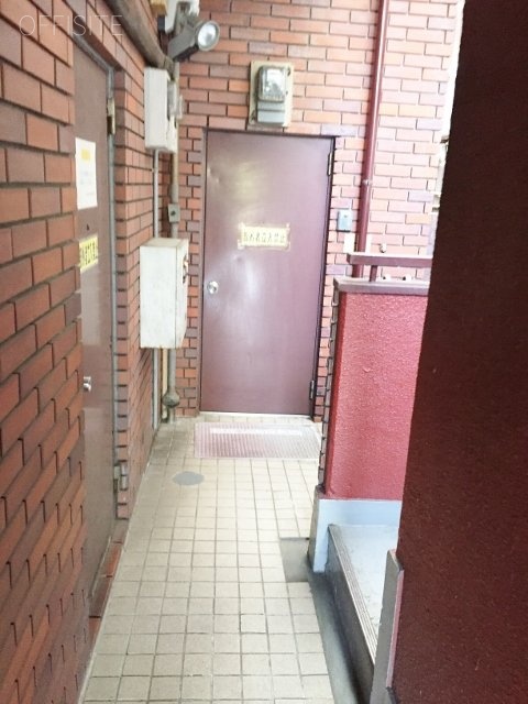 鳥居ビル エントランス