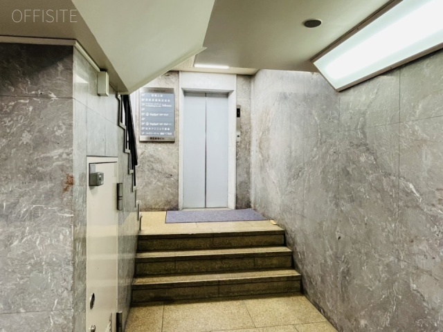 第5安田ビル　エントランス