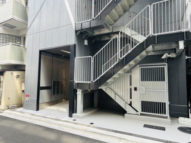 COLOR・US秋葉原　背面1F部分