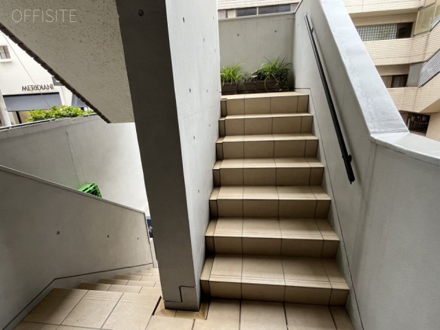 南青山泉ビル　エントランス