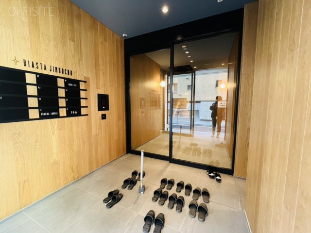 BIASTA JIMBOCHO　エントランス