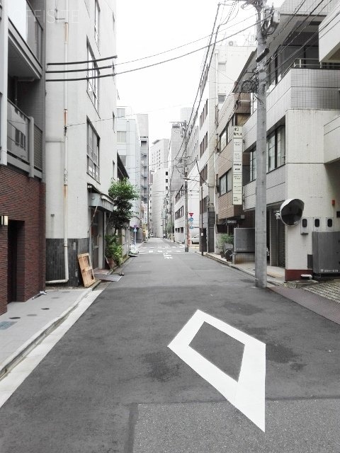 東和錦町ビル ビル周辺道路