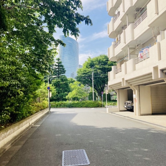 船清ビル ビル前面道路