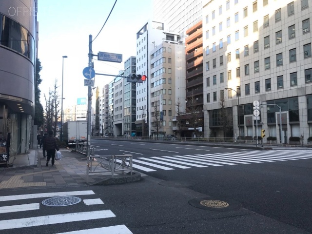 芝大門牧田ビル ビル前面道路