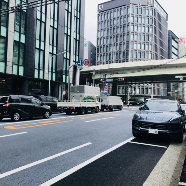 日本橋五所ビル ビル前面道路