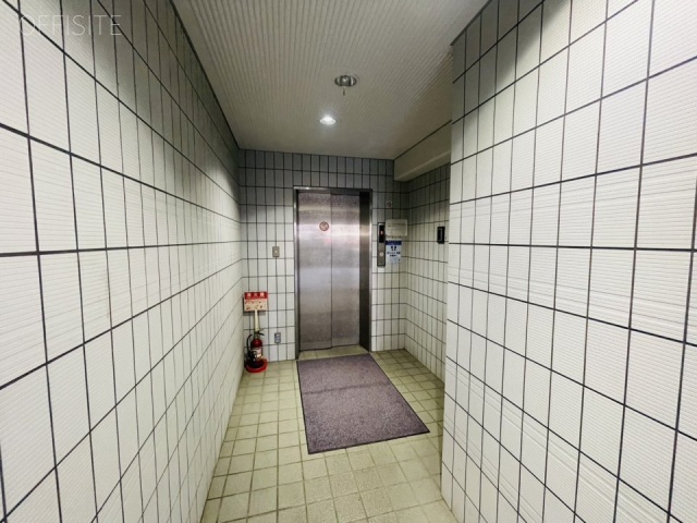 ヒロハイツオカモト　エントランス