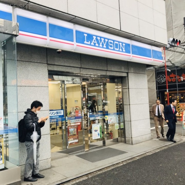 KDX新橋ビル(ビュレックスラボ新橋) 1階にコンビニあり