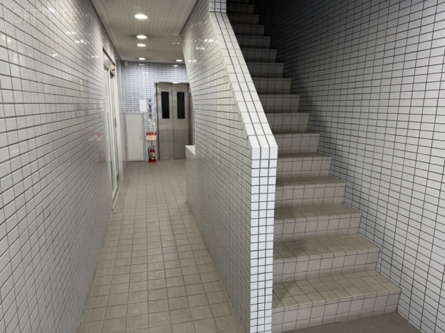 USビル　エントランス