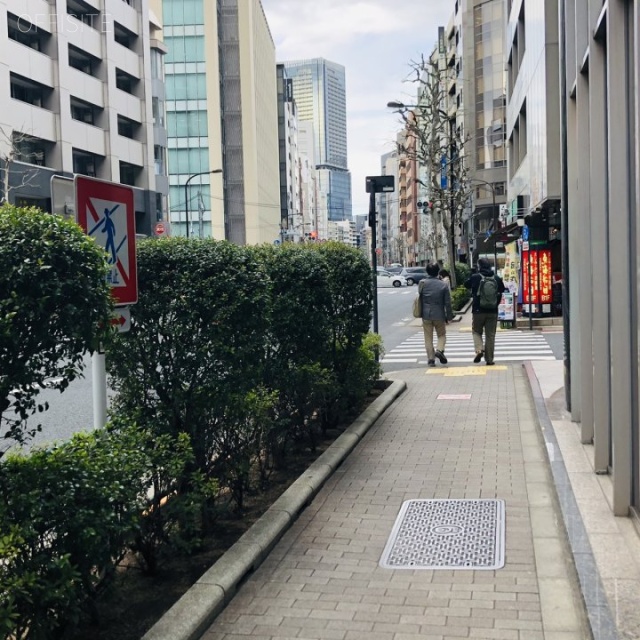 内神田OSビル ビル前面道路