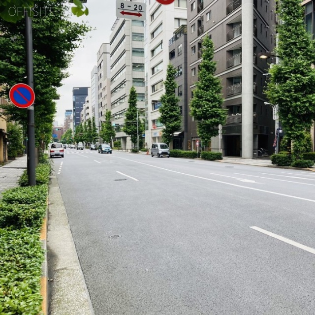 幸ビル　ビル前面道路