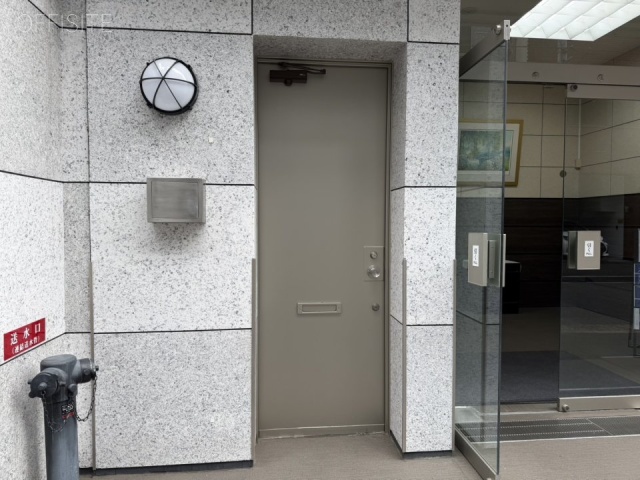 三共美倉ビル別館　通用口