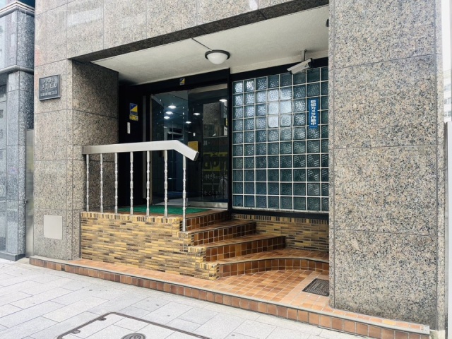 見真(けんしん)ビル　エントランス