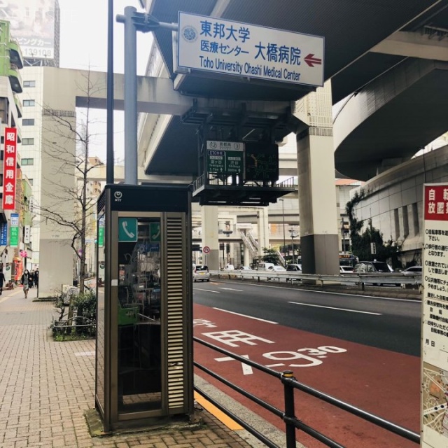 オリンピックイン渋谷 ビル前面道路