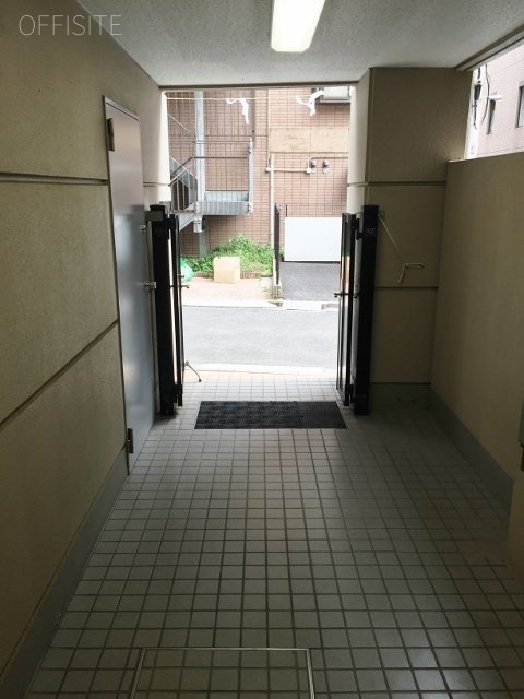 出口ビル 画像