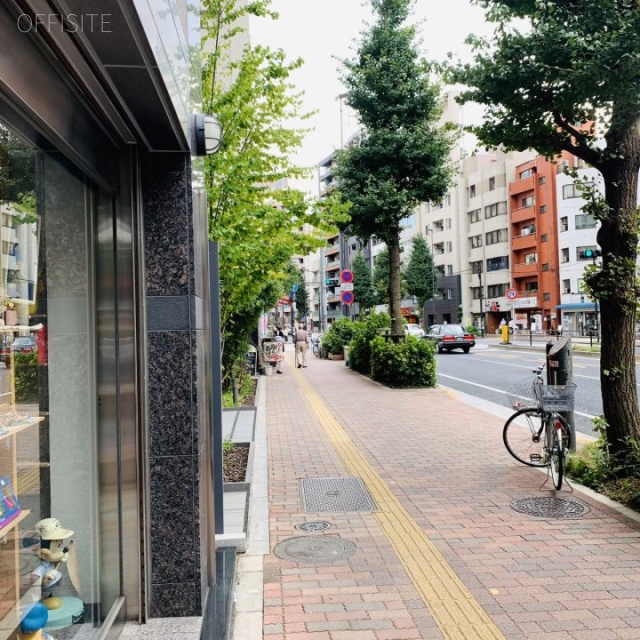 第2KSビル ビル前面道路