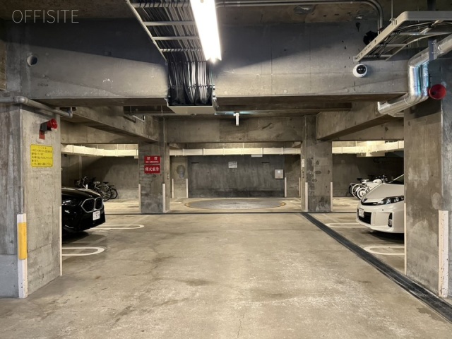 WISE512 駐車場