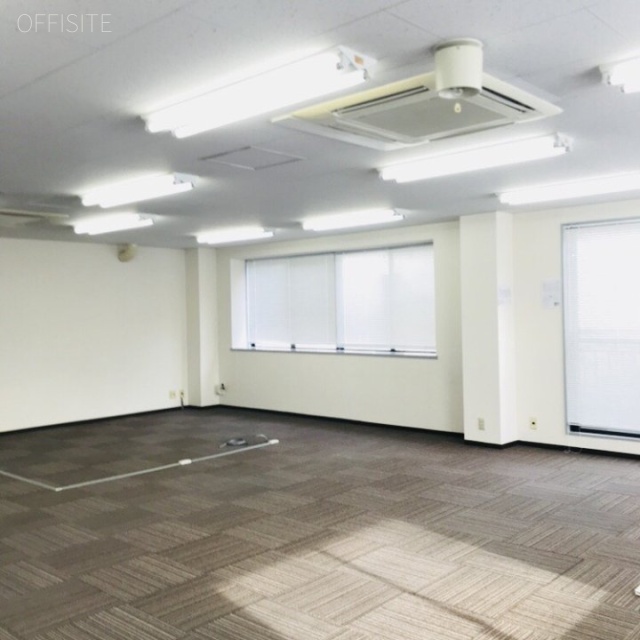 KITビル 室内