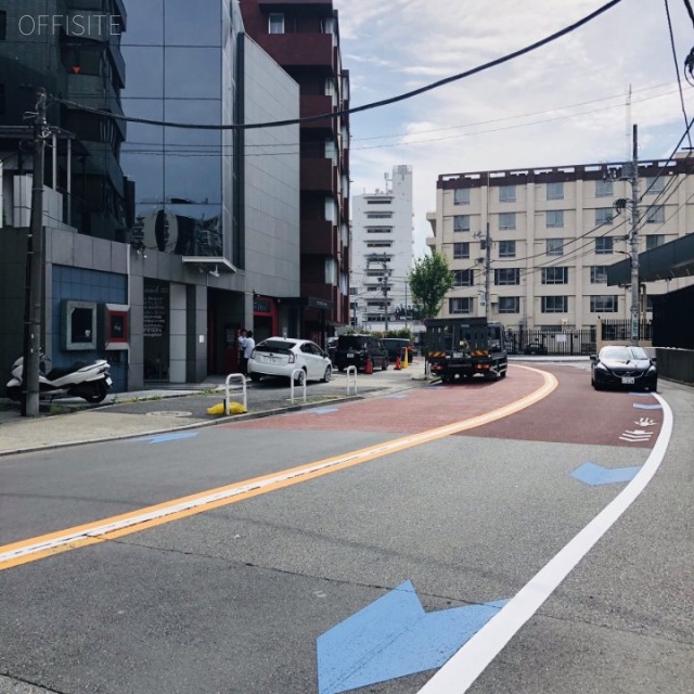 ワルトハイム西麻布 ビル前面道路