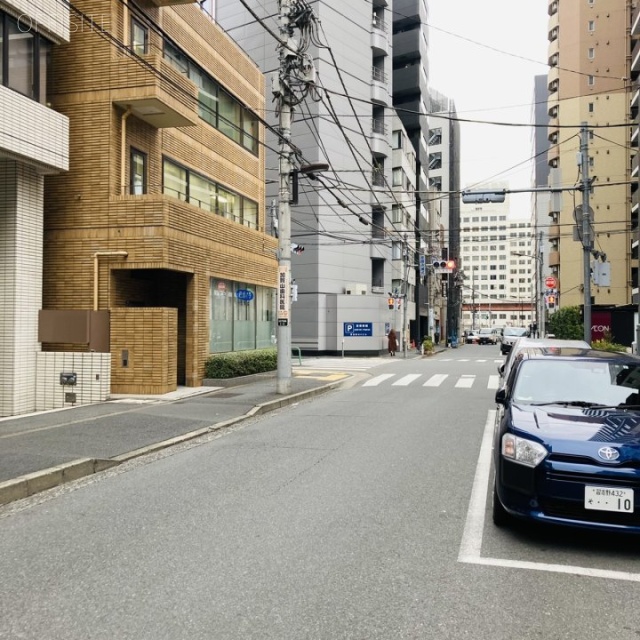 吉元ビル ビル前面道路