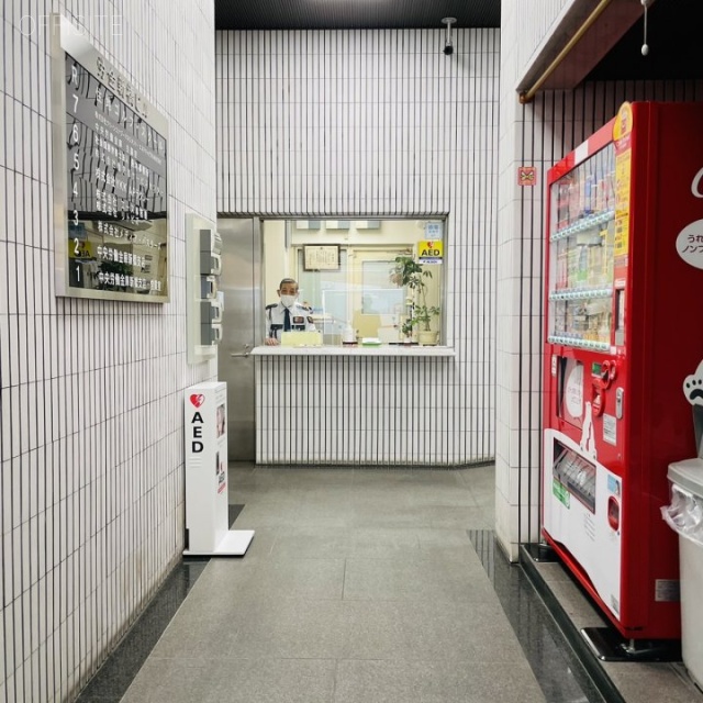 労金新橋ビル エントランス